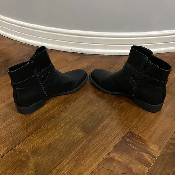 G by Guess Womens Boots - 9.5 - Picture 3 of 5